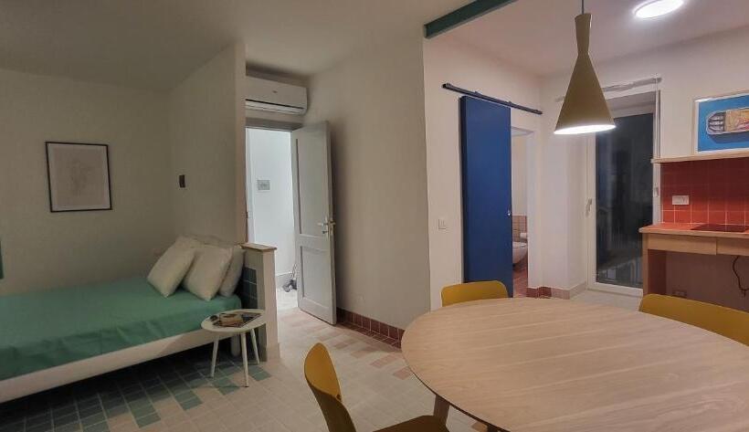 스탠다드 발코니 룸, Cefalhub