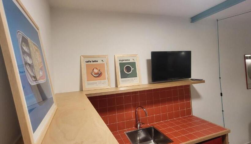 스탠다드 발코니 룸, Cefalhub