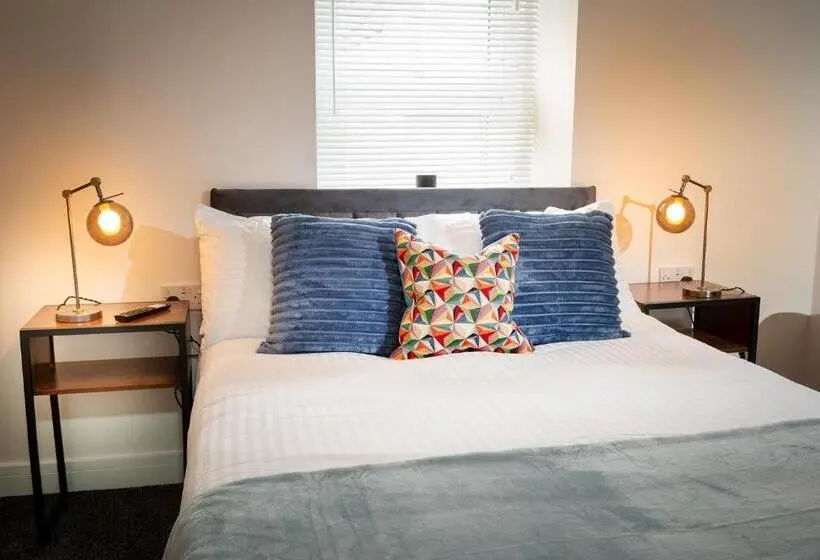 スタンダードルーム, Kings Arms Suites   Deluxe Room   En Suite   Self Check In