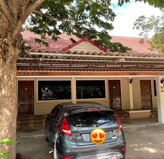 三人经典房间, บ้านสวนรีสอร์ท นครสวรรค์