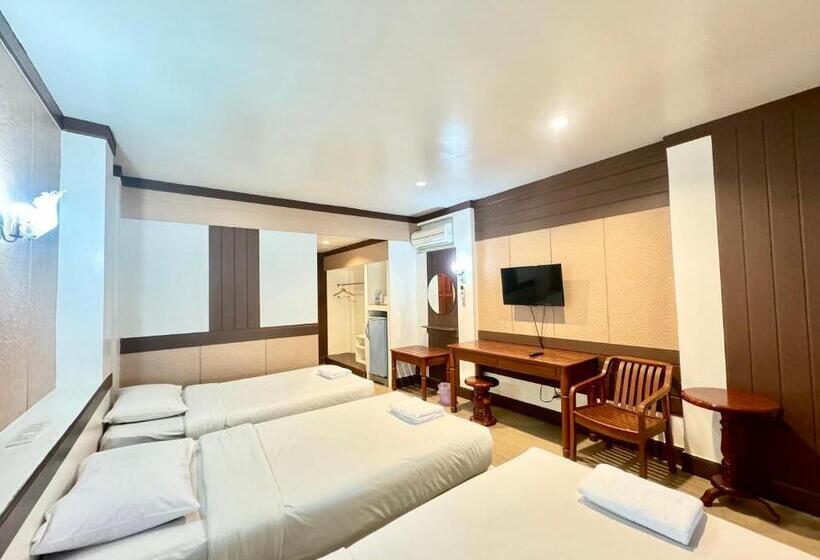 三人经典房间, บ้านสวนรีสอร์ท นครสวรรค์