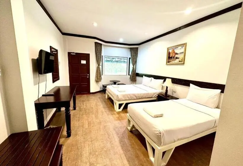 اتاق استاندارد سه نفره, บ้านสวนรีสอร์ท นครสวรรค์