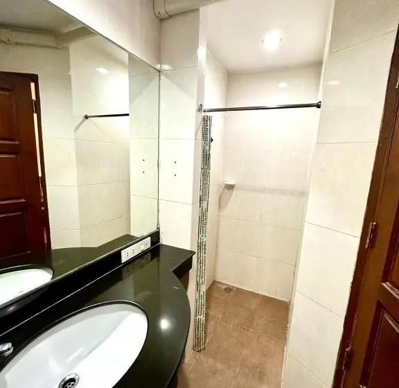 اتاق لوکس, บ้านสวนรีสอร์ท นครสวรรค์
