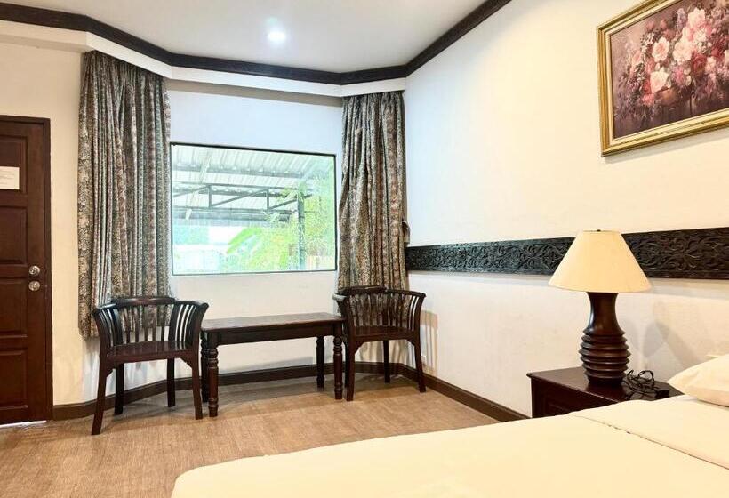 豪华房间, บ้านสวนรีสอร์ท นครสวรรค์