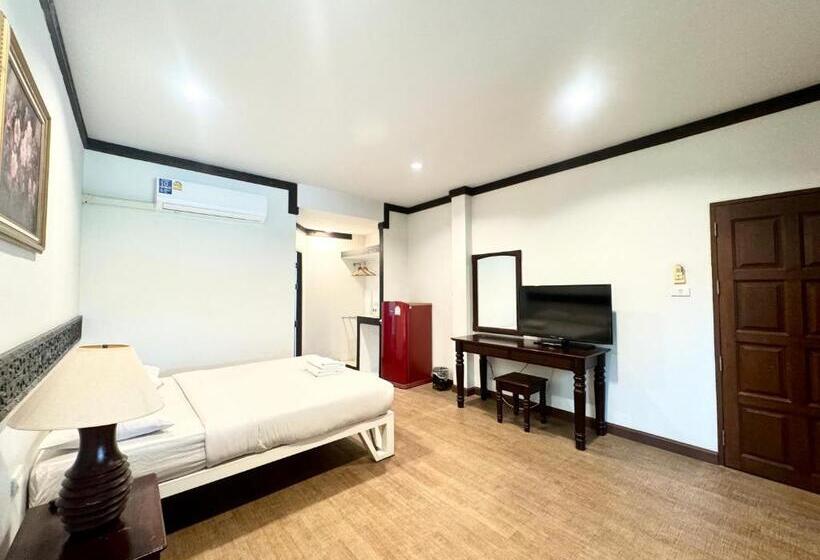 豪华房间, บ้านสวนรีสอร์ท นครสวรรค์