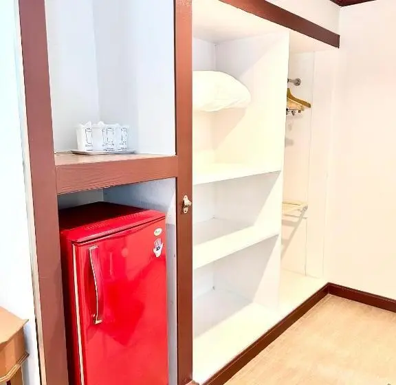 اتاق کلاسیک چهارنفره, บ้านสวนรีสอร์ท นครสวรรค์