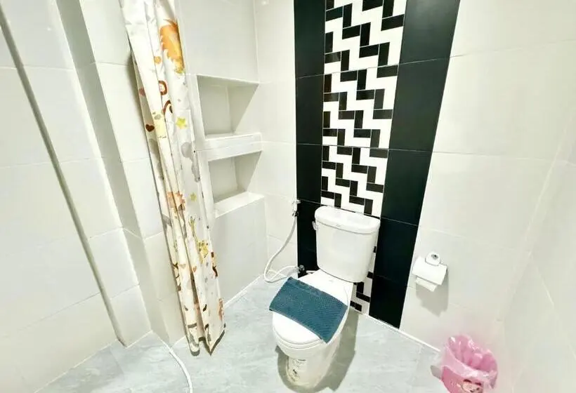 اتاق استاندارد با بالکن, บ้านสวนรีสอร์ท นครสวรรค์