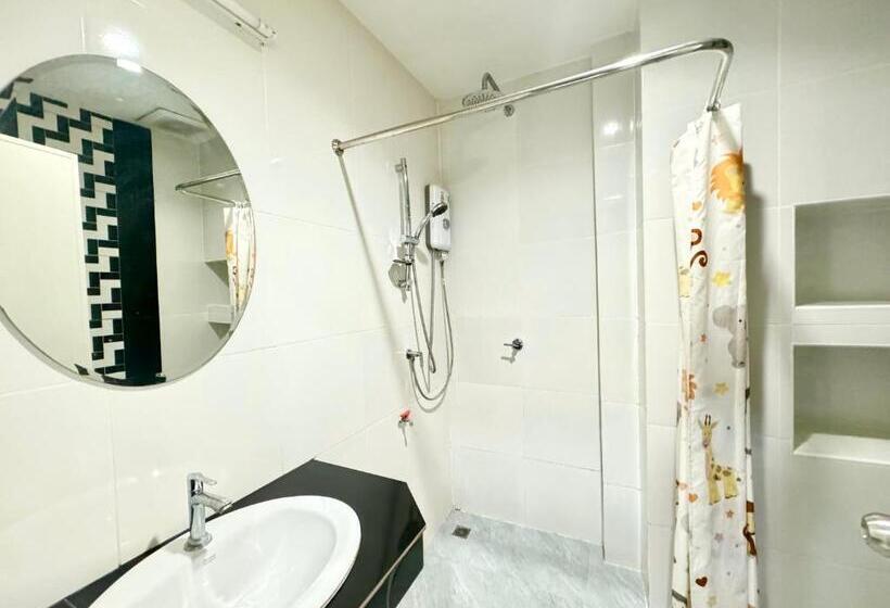 标准间带阳台, บ้านสวนรีสอร์ท นครสวรรค์