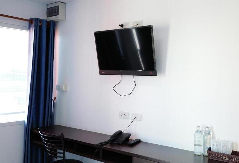 标准间带阳台, บ้านสวนรีสอร์ท นครสวรรค์