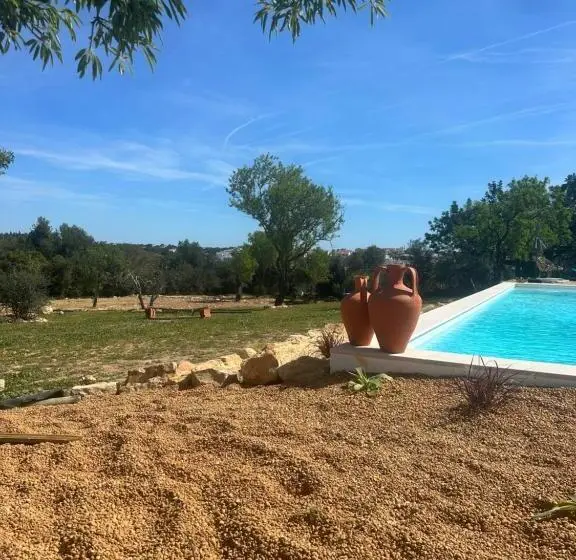 اتاق استاندارد با چشم‌انداز استخر, La Quinta Da Liberdade   Ferme De Charme En Algarve