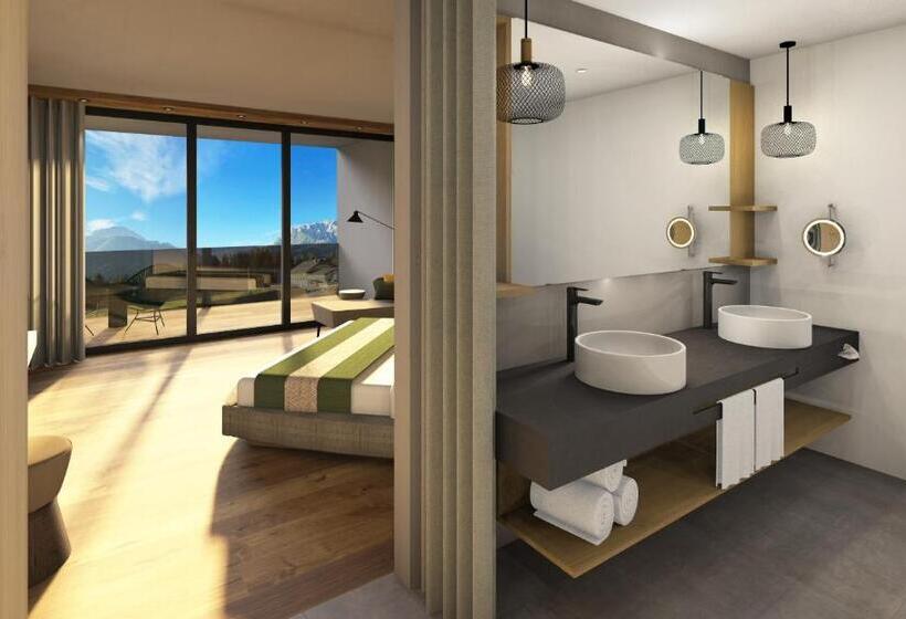 סוויטה, Patris