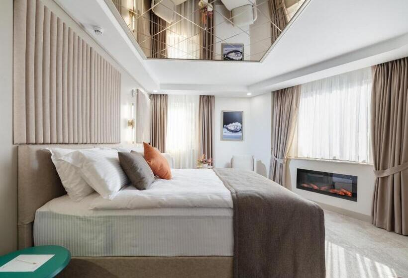 Juniorsvit, Perla Pura