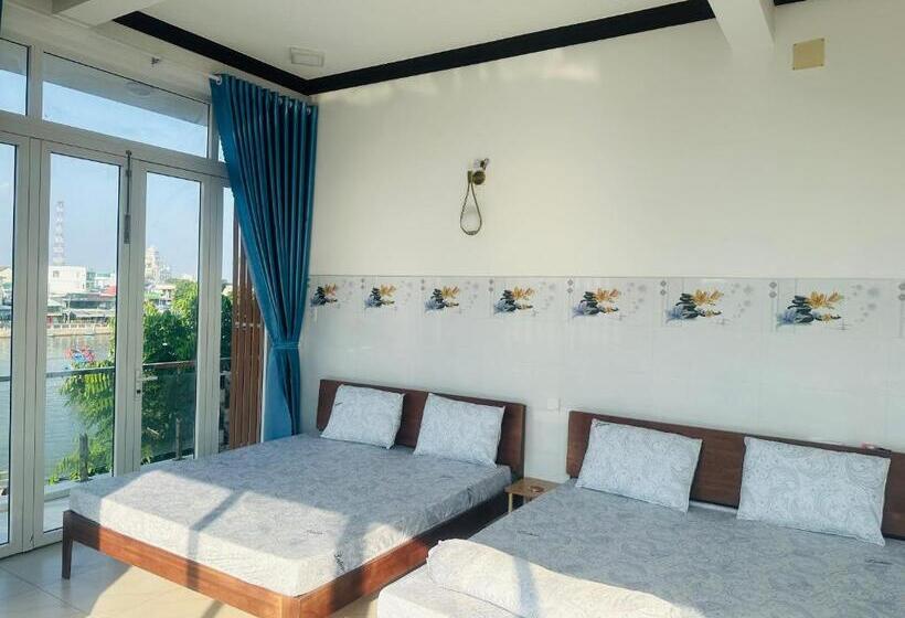 اتاق خانوادگی, Kimmy Home