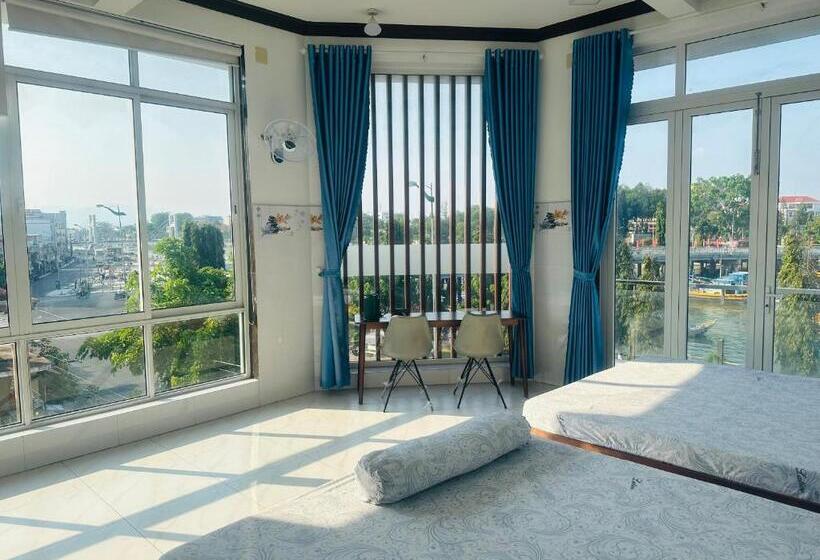 اتاق خانوادگی, Kimmy Home