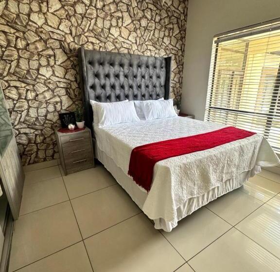 اتاق استاندارد, Omosa Guest House