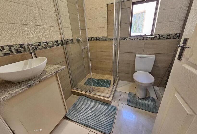 اتاق استاندارد, Omosa Guest House