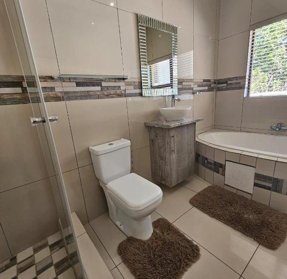 اتاق استاندارد, Omosa Guest House