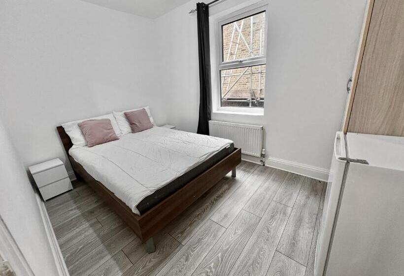 غرفة قياسية, Westfield London Shepherds Bush