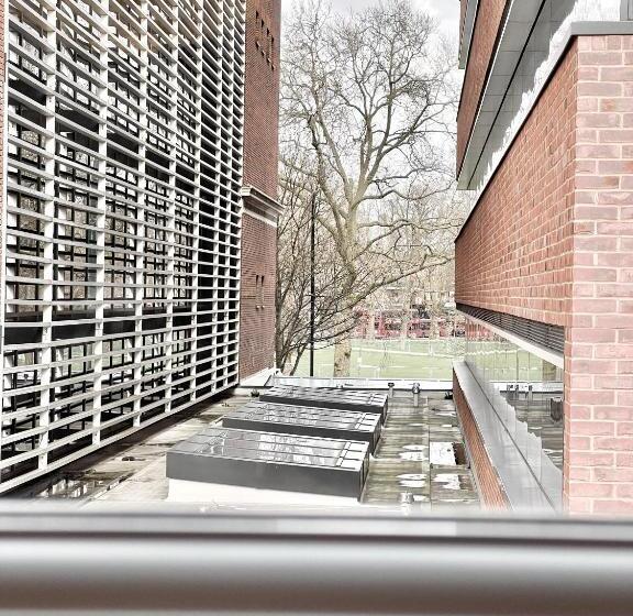 غرفة قياسية, Westfield London Shepherds Bush