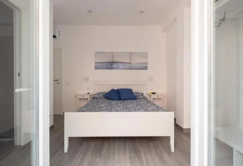 اتاق استاندارد با بالکن, Annita S Rooms