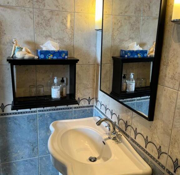 マウンテンビュースタンダードルーム, Château De Lahitte