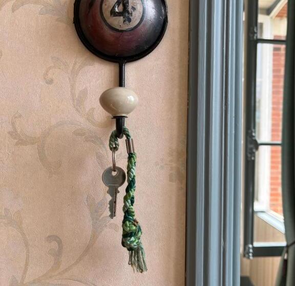 标准间带山景, Château De Lahitte