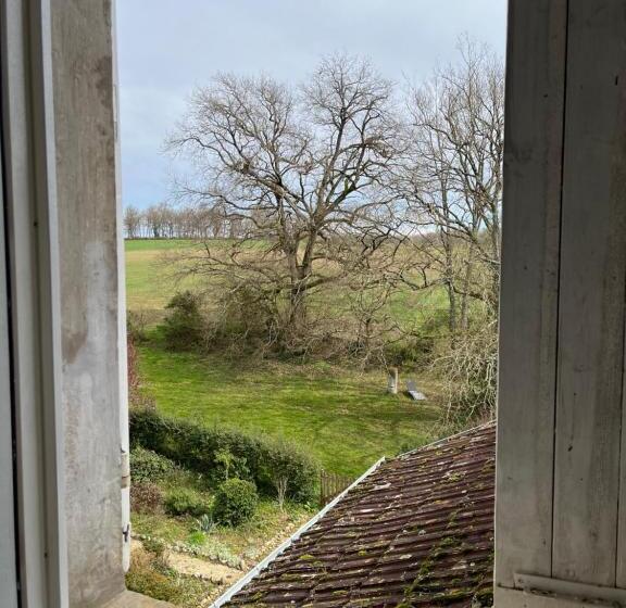 标准房带园景, Château De Lahitte