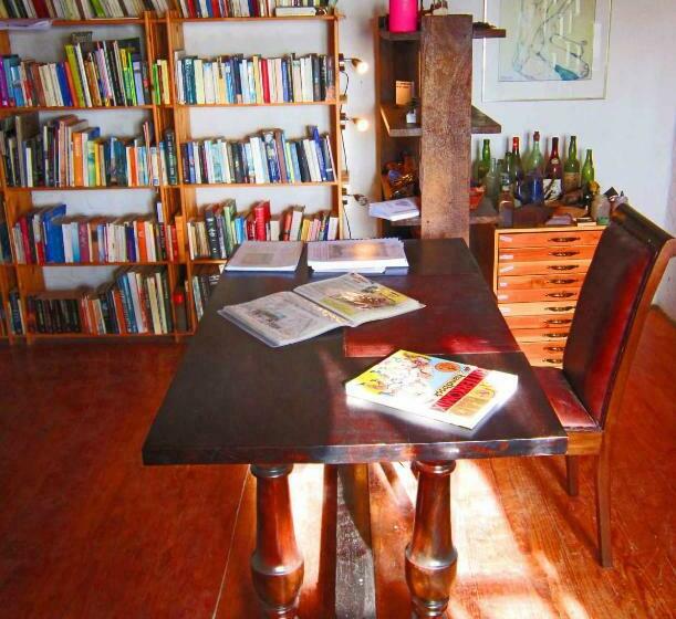 标准单人间, Alternative Space B & B