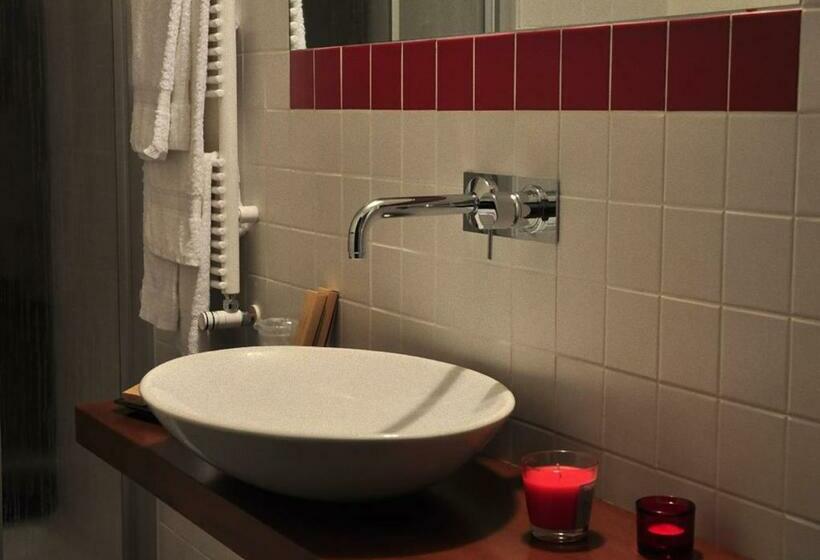 חדר משפחתי, B&b Donna Eleonora