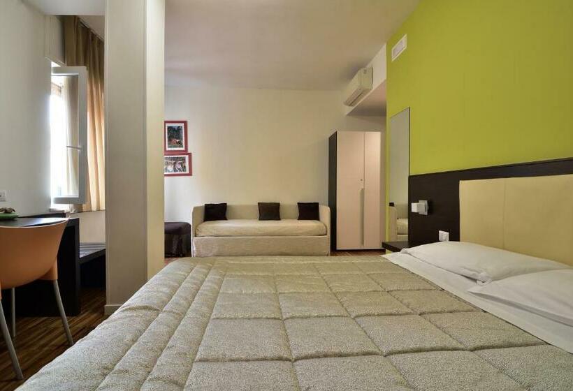 חדר משפחתי, B&b Donna Eleonora