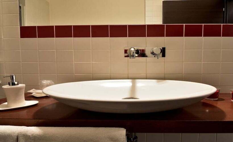 חדר משפחתי, B&b Donna Eleonora