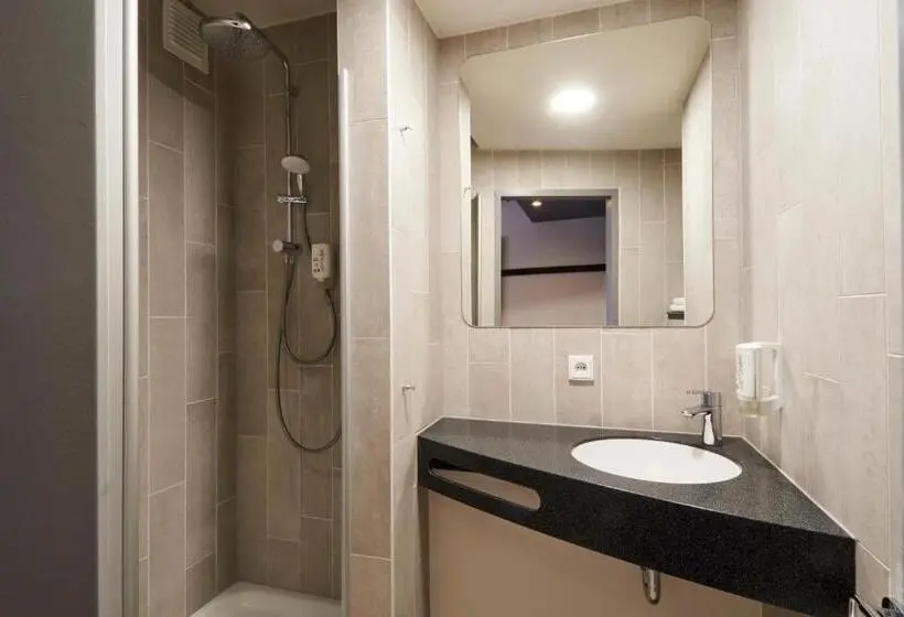 Perhehuone, B&b Hotel Frankfurt Niederrad