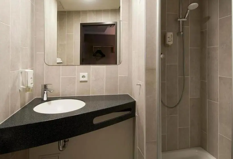 Perhehuone, B&b Hotel Frankfurt Niederrad