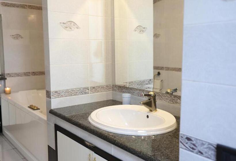 חדר סטנדרט טריפל חדר רחצה חיצוני, B&b Privileged