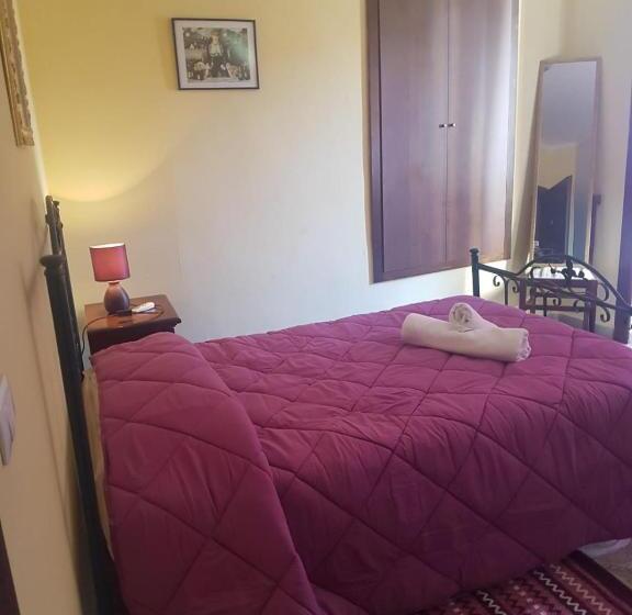 חדר סטנדרט יחיד, A Taverna Intru U Vicu