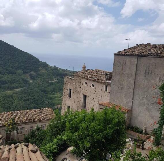 חדר סופריור לשלושה עם נוף לים, A Taverna Intru U Vicu