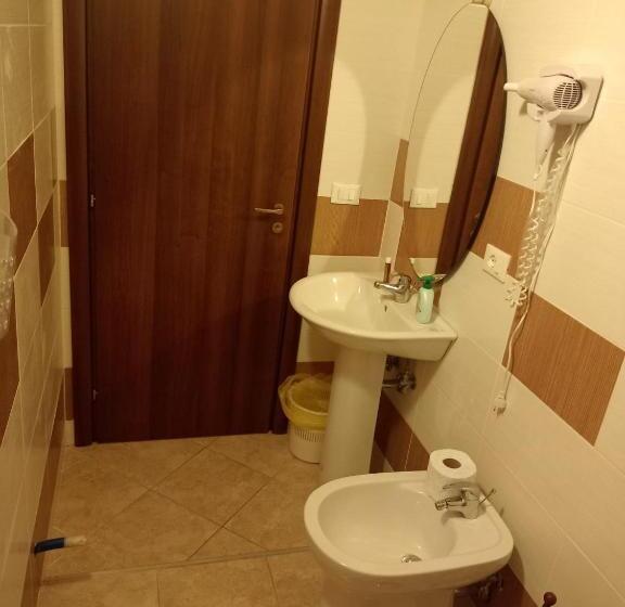 דירת חדר נוף לים, A Taverna Intru U Vicu