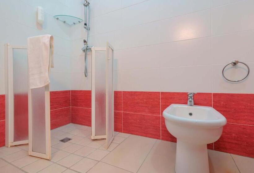 غرفة قياسية رباعية, Bed And Breakfast Cairoli Exclusive Room