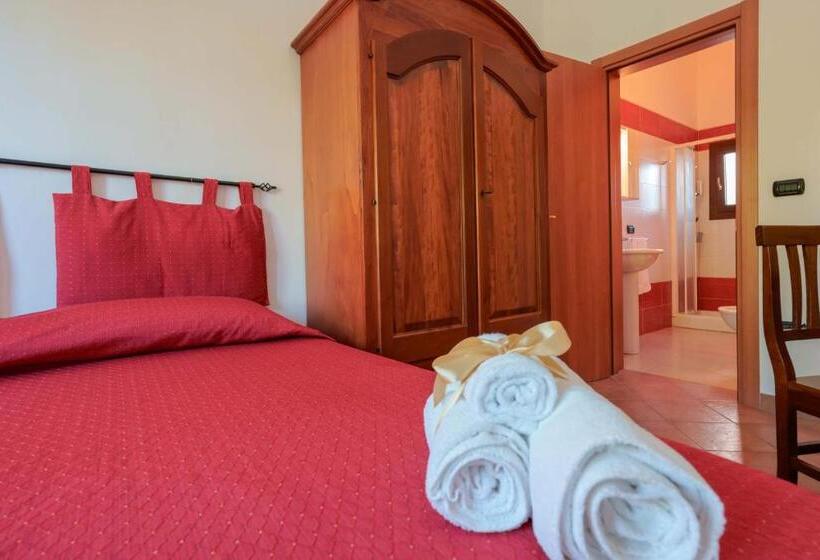 غرفة قياسية ثلاثية, Bed And Breakfast Cairoli Exclusive Room