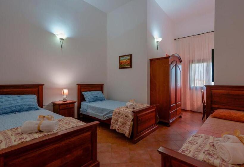 スタンダードトリプルルーム, Bed And Breakfast Cairoli Exclusive Room