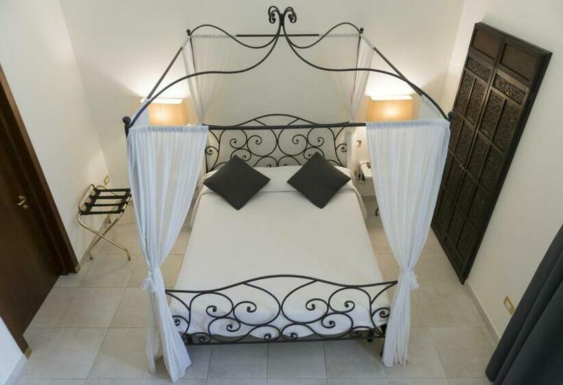 اتاق استاندارد, La Civetta