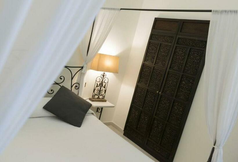 اتاق استاندارد, La Civetta