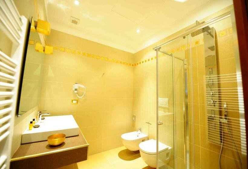 اتاق استاندارد, La Civetta