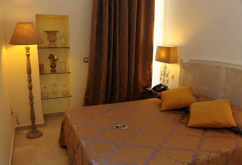 اتاق استاندارد, La Civetta