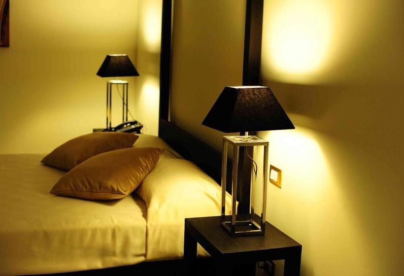 سوییت جونیور, La Civetta