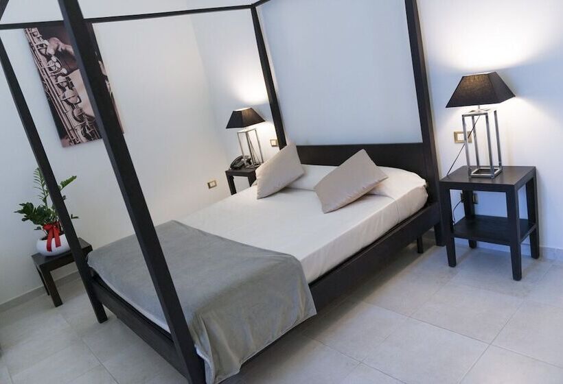 سوییت جونیور, La Civetta