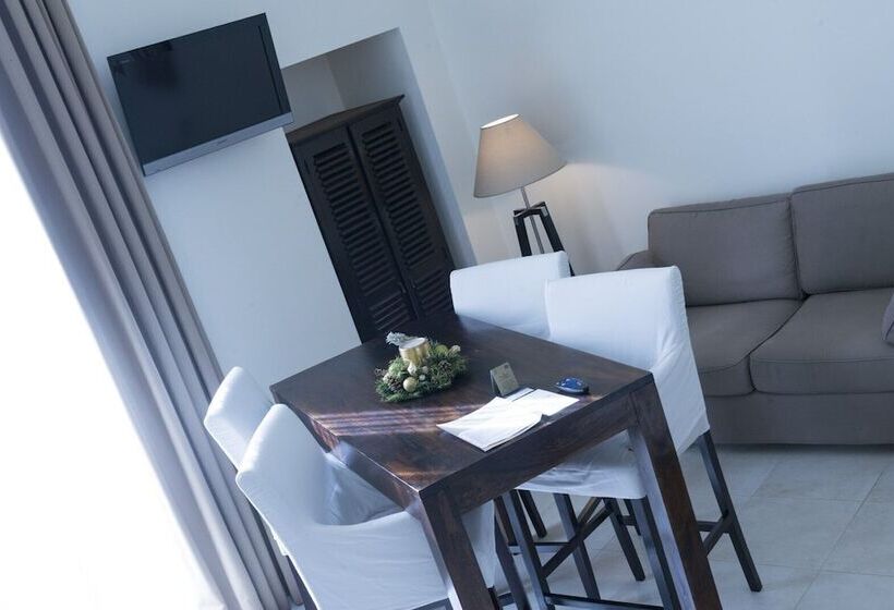 سوییت جونیور, La Civetta