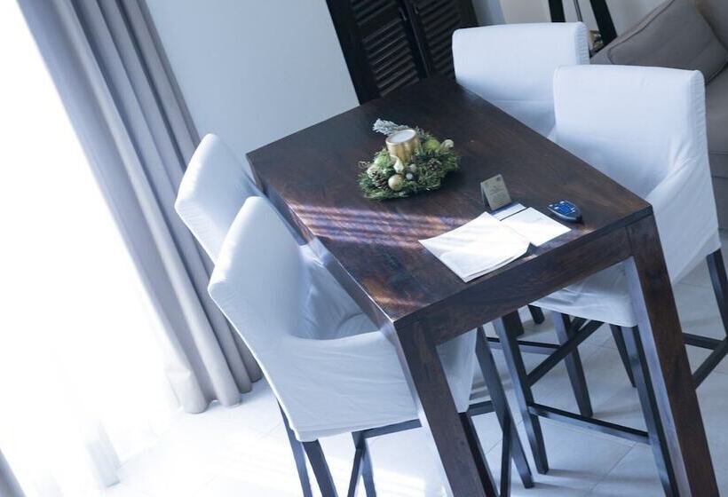 سوییت جونیور, La Civetta