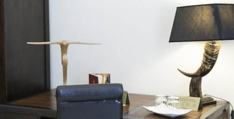 اتاق لوکس, La Civetta