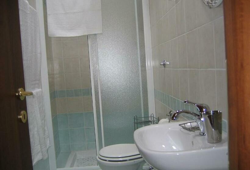 Номер Стандарт, La Papaya